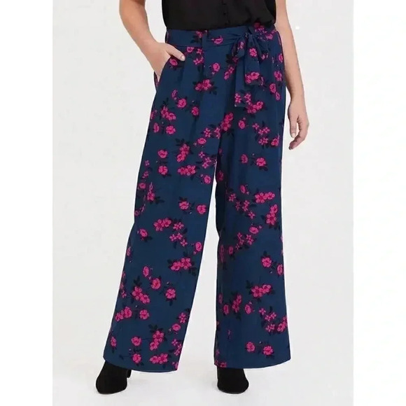 NWT Torrid Blue Floral Wide Leg Crepe Pants Size‎ 00 (10) - Picture 1 of 5